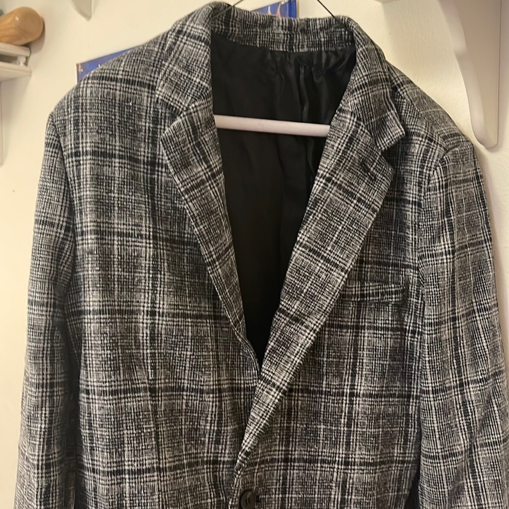 Vintage Men’s Blqck and White check wool sport coat. Small